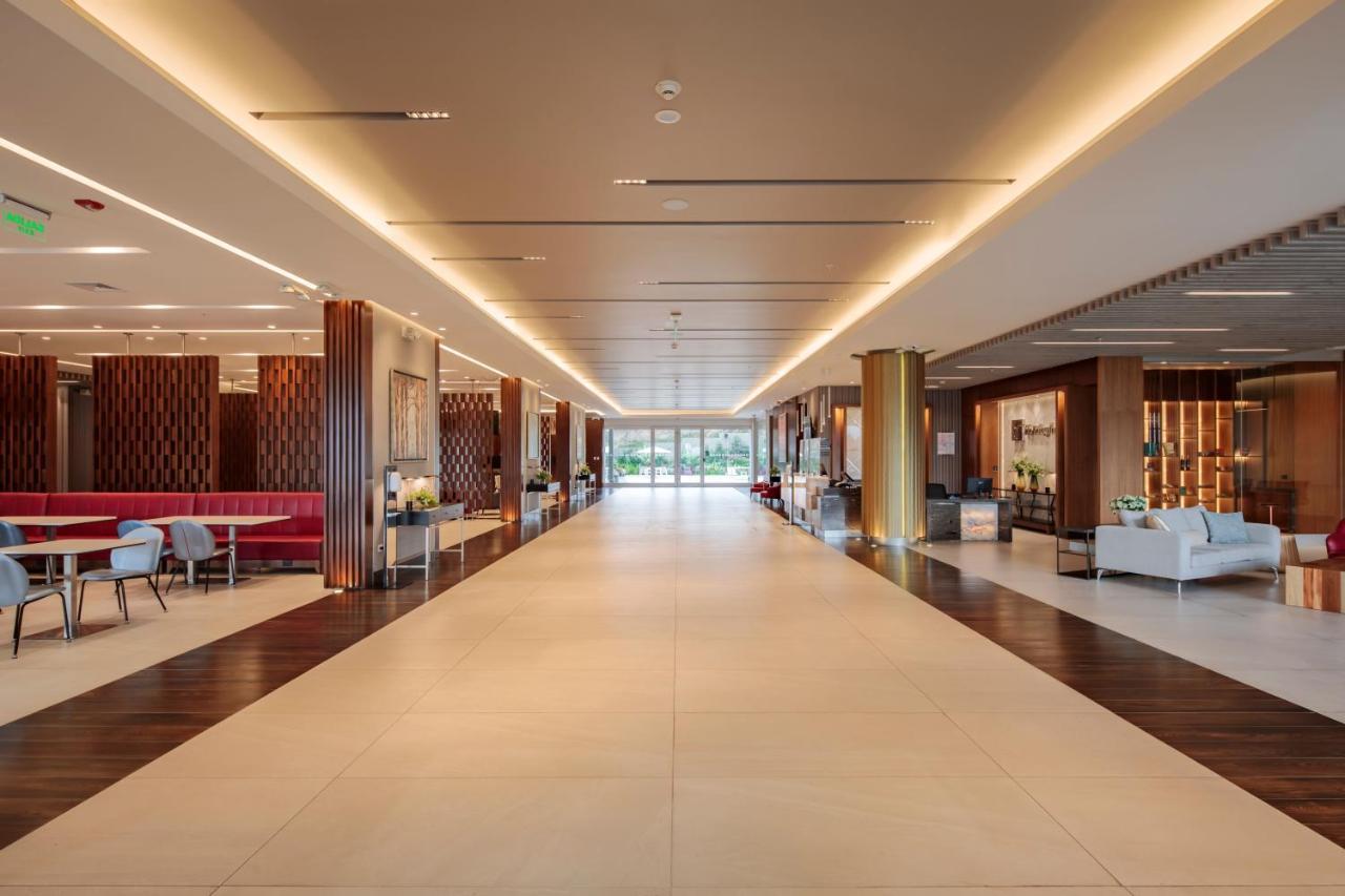Holiday Inn - Quito Airport By Ihg Tababela Zewnętrze zdjęcie The interior of the hotel