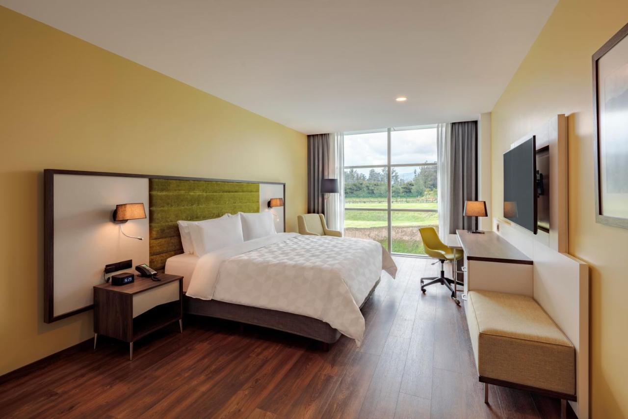 Holiday Inn - Quito Airport By Ihg Tababela Zewnętrze zdjęcie A typical room at the hotel