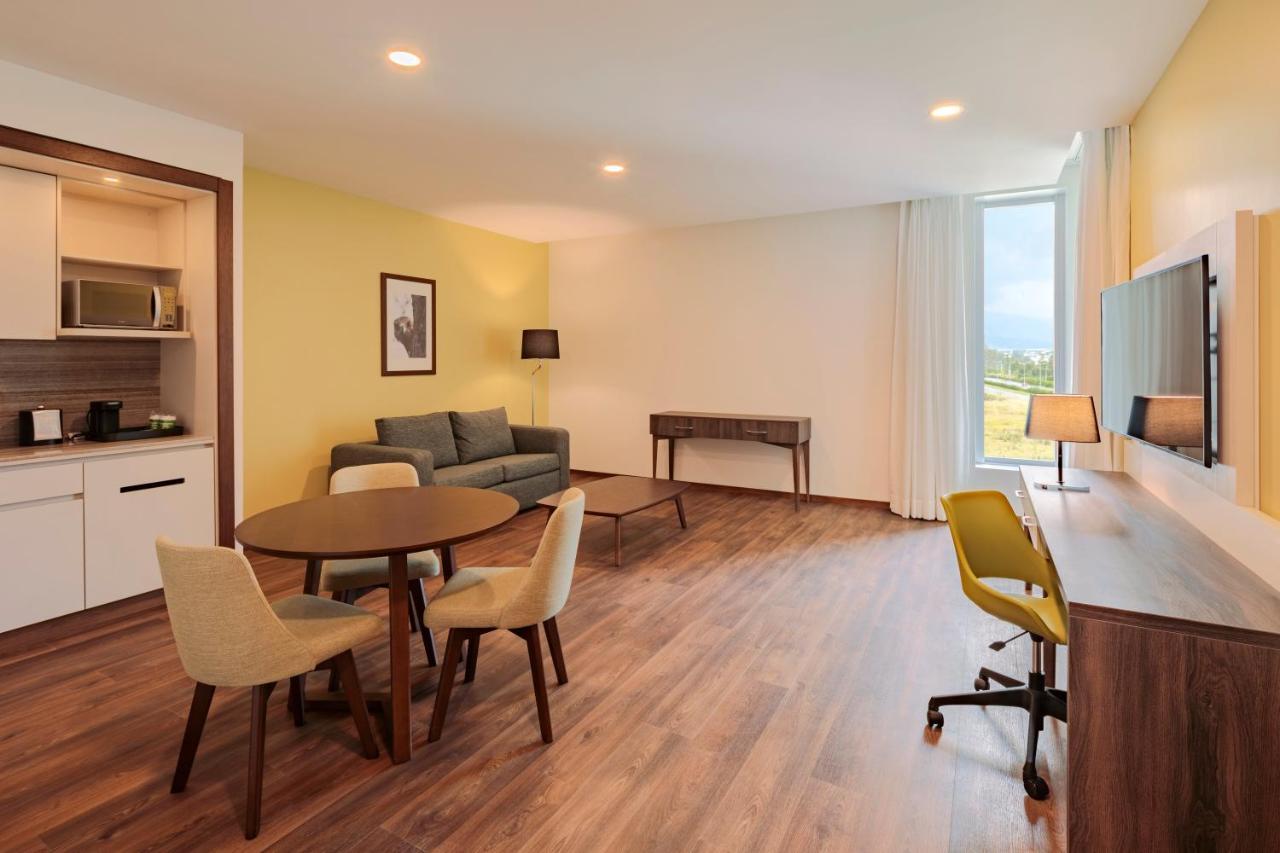 Holiday Inn - Quito Airport By Ihg Tababela Zewnętrze zdjęcie A typical suite at the new hotel